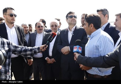 بازدید وزیر ورزش و جوانان از پروژه های ورزشی بجنورد