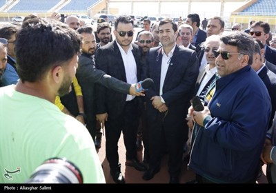 بازدید وزیر ورزش و جوانان از پروژه های ورزشی بجنورد