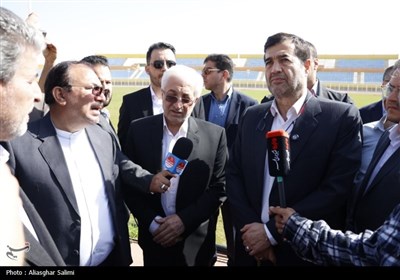 بازدید وزیر ورزش و جوانان از پروژه های ورزشی بجنورد