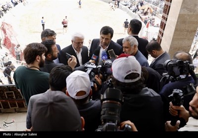 مسابقات کشتی با چوخه گود زینل خان اسفراین