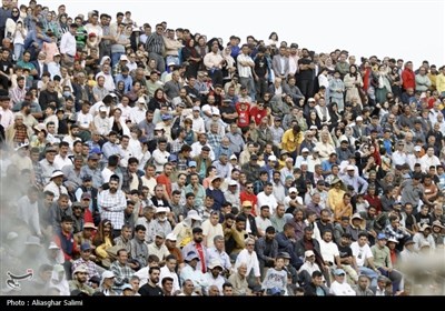 مسابقات کشتی با چوخه گود زینل خان اسفراین