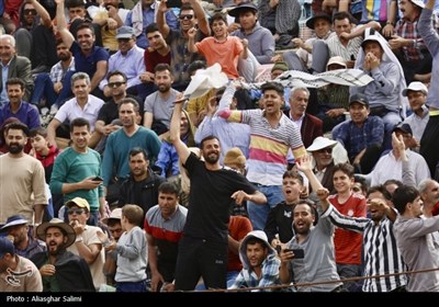 مسابقات کشتی با چوخه گود زینل خان اسفراین