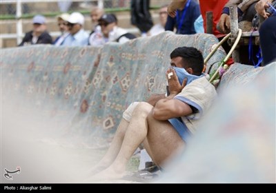مسابقات کشتی با چوخه گود زینل خان اسفراین
