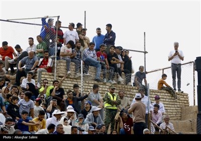 مسابقات کشتی با چوخه گود زینل خان اسفراین
