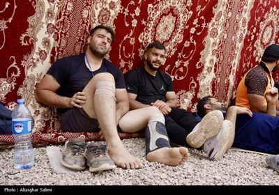 مسابقات کشتی با چوخه گود زینل خان اسفراین