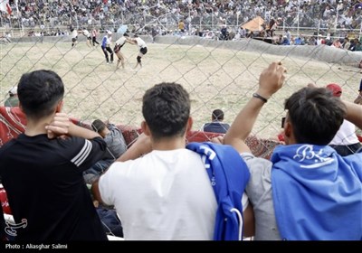 مسابقات کشتی با چوخه گود زینل خان اسفراین