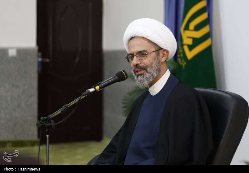  راهبرد ماندگار امام خمینی(ره) برای نجات ملت‌ها/ بازگشت دین 
