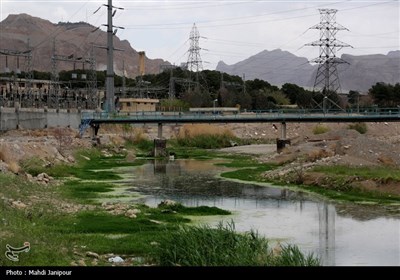 شادی و نشاط مردم اصفهان از بازشدن زاینده‌رود