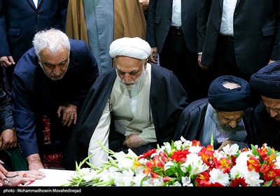 تشییع پیکر مرحوم حجت‌الاسلام‌ نیری