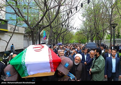 تشییع پیکر مرحوم حجت‌الاسلام‌ نیری