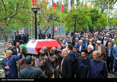 تشییع پیکر مرحوم حجت‌الاسلام‌ نیری