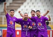 انتقال تیم فوتبال هوادار به استان گلستان