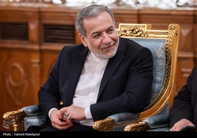 دیدار نوروزی جمعی از مسئولان نظام با رئیس مجلس شورای اسلامی