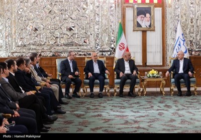 دیدار نوروزی جمعی از مسئولان نظام با رئیس مجلس شورای اسلامی