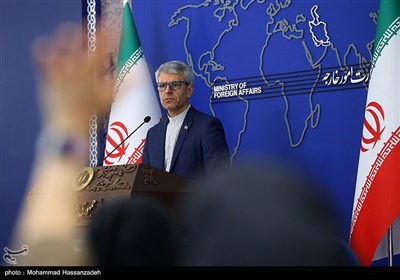 اولین نشست خبری اسماعیل بقائی سخنگوی وزارت امور خارجه جمهوری اسلامی ایران در سال 1404 