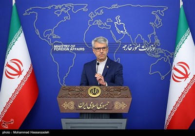اولین نشست خبری اسماعیل بقائی سخنگوی وزارت امور خارجه جمهوری اسلامی ایران در سال 1404 