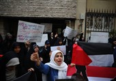تجمع دانشجویان و مردم تهران مقابل سفارت مجارستان
