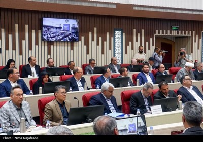 نشست معاون اول رئیس جمهور با فعالان اقتصادی و سرمایه گذاران - مشهد