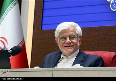 نشست محمدرضا عارف معاون اول رئیس جمهور با فعالان اقتصادی و سرمایه گذاران 