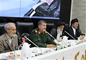 پاسداری از نظام اسلامی؛ رسالتی فراگیر برای تمام اقشار و سنین
