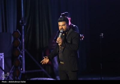 کنسرت مجید خراطها در حمایت از کودکان دارای ویژگی خاص در همدان