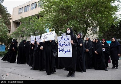 تجمع دانشجویی در دانشگاه امیرکبیر