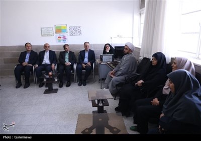 حضور معاون استاندار یزد در جمع دانش آموزان دوره اول ابتدایی