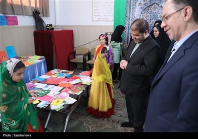 حضور معاون استاندار یزد در جمع دانش آموزان دوره اول ابتدایی