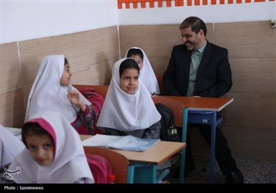 حضور معاون استاندار یزد در جمع دانش آموزان دوره اول ابتدایی