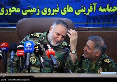 نشست خبری فرمانده نیروی زمینی ارتش