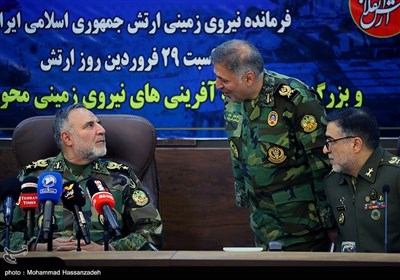 نشست خبری فرمانده نیروی زمینی ارتش