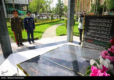 دیدار وزرای دفاع ایران و تاجیکستان