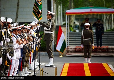 دیدار وزرای دفاع ایران و تاجیکستان