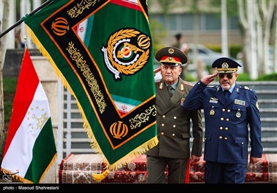 دیدار وزرای دفاع ایران و تاجیکستان