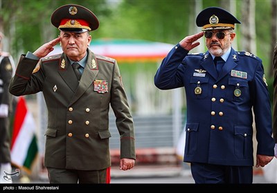 دیدار وزرای دفاع ایران و تاجیکستان