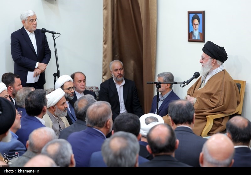 Senior Iranian Authorities Meet Leader in Tehran