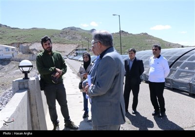 بازدید خبرنگاران تسنیم زنجان به همراه مدیران آب منطقه‌ای از سد تهم زنجان