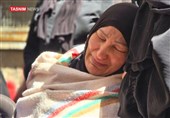 وداع سوزناک مادر فلسطینی با فرزند شهید 19 ساله