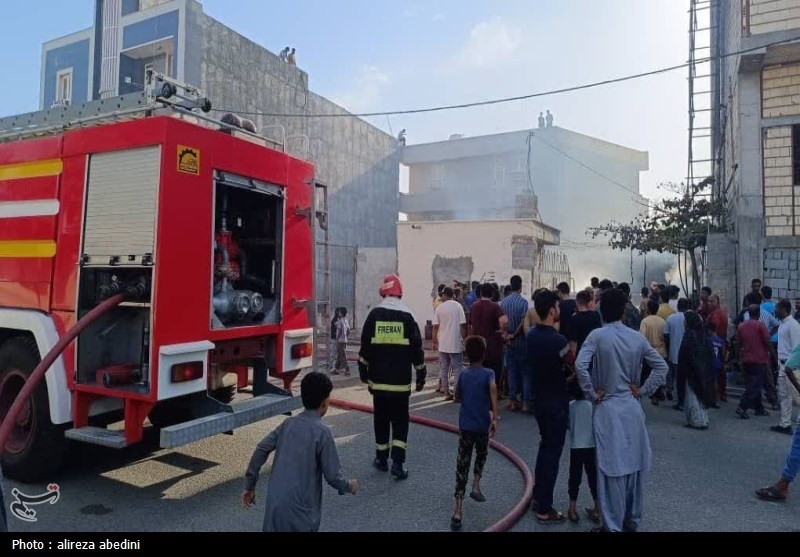  نجات ۱۳۰ نفر از آتش‌سوزی در هتل خیابان مفتح تهران 