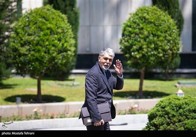 سید عباس صالحی، وزیر فرهنگ و ارشاد اسلامی در حاشیه جلسه هیات دولت - ۲۷ فروردین