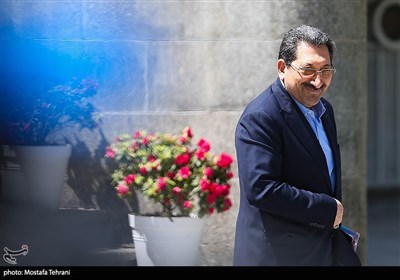  سید محمد اتابک وزیر صنعت، معدن و تجارت
