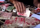 الأورومتوسطی: غزة بلا سیولة نقدیة والحصار المالی یعمق معاناة السکان