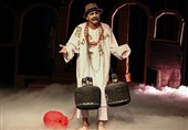 نمایش«شب عید»با موضوع تحکیم خانواده روی صحنه فجر همدان
