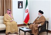 Saudi Minister Delivers King’s Message to Ayatollah Khamenei Amid Warming Ties