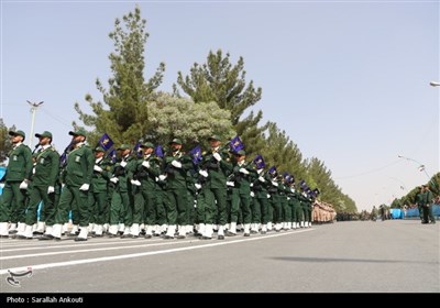 رژه نیروهای مسلح در کرمان