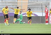 پرسپولیس با شکست مقابل سپاهان به رختکن رفت