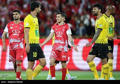 دیدار تیم های فوتبال پرسپولیس و سپاهان