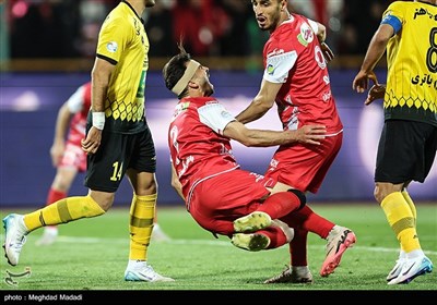 دیدار تیم های فوتبال پرسپولیس و سپاهان