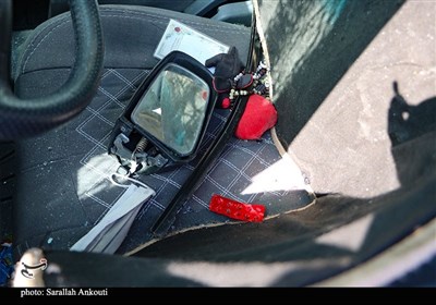 واژگونی غیرمعمول یک دستگاه پراید در یکی از خیابان‌های کرمان
