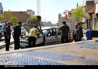 واژگونی غیرمعمول یک دستگاه پراید در یکی از خیابان‌های کرمان